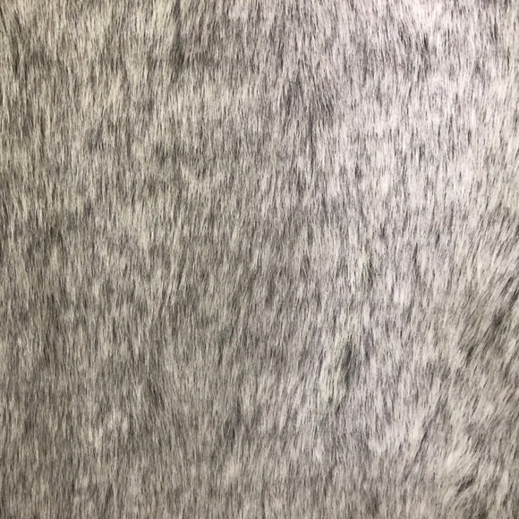 Vest - Picture 3 of 4